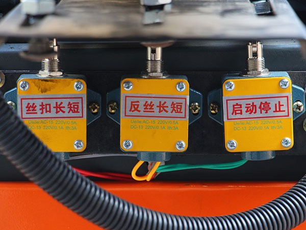 䓽ֱݼyLzC(j)